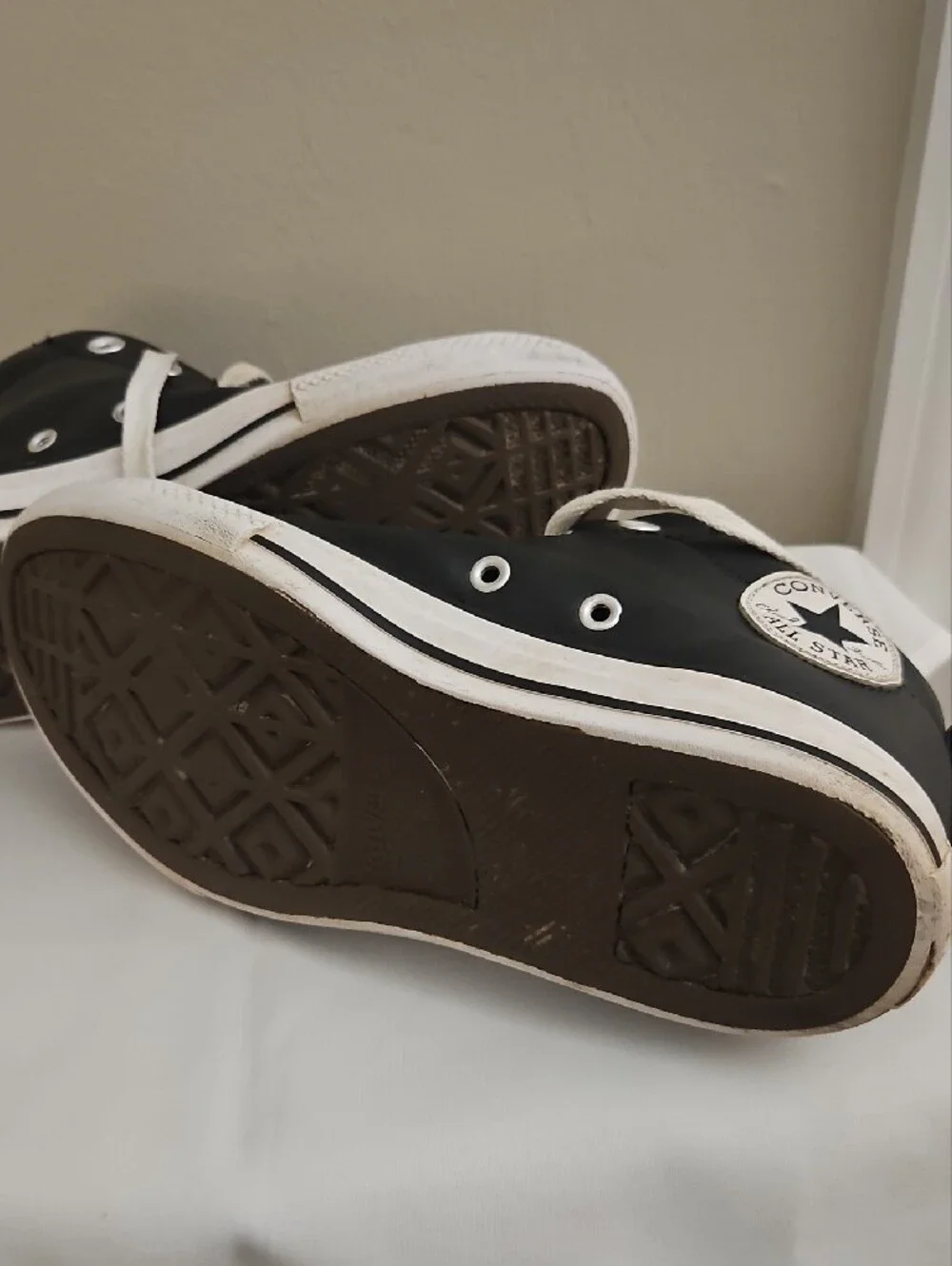 Converse Sneakers. Kids Size 3. Black & White